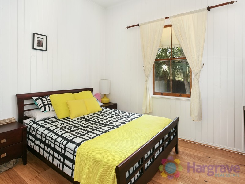 3 Railway Parade, Pomona QLD 4568