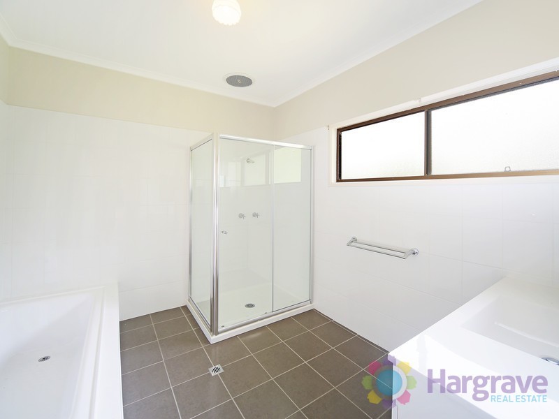 13 Edward Street, Cooran QLD 4569