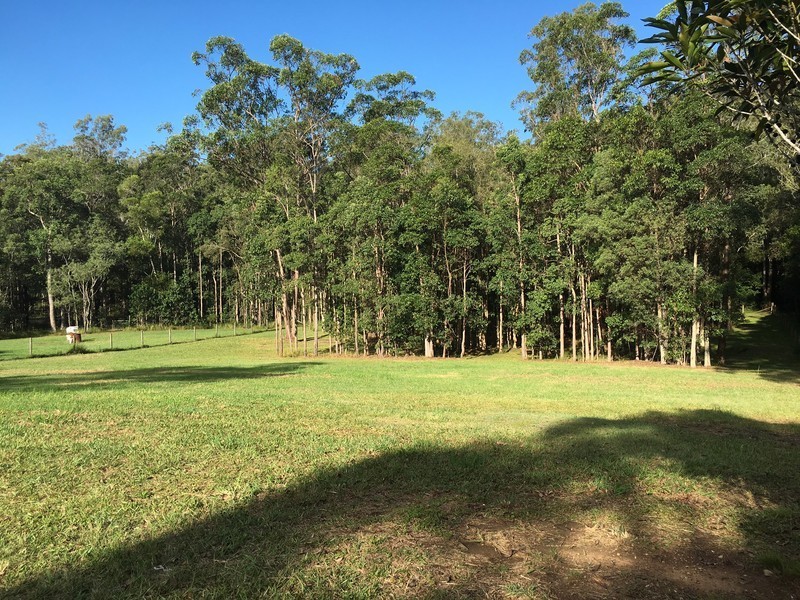 9 Crab Apple Court, Black Mountain QLD 4563