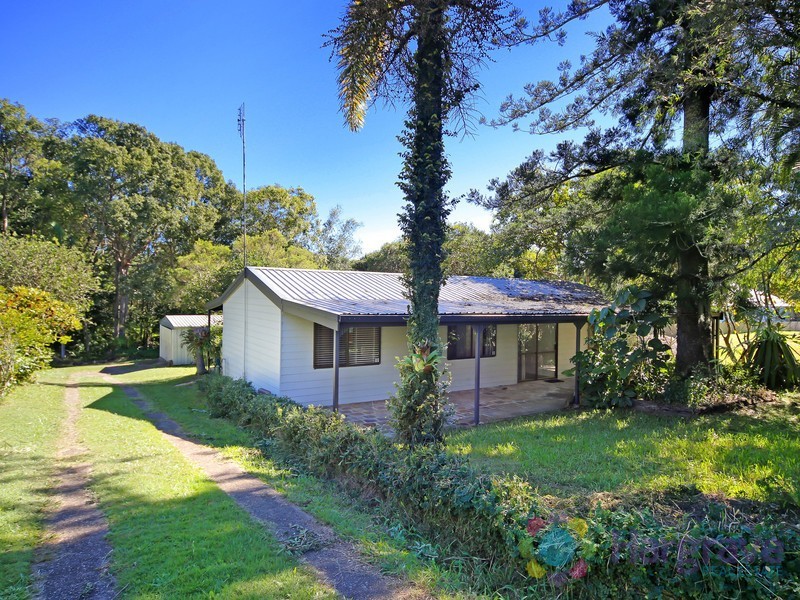 2 Pine Street, Pomona QLD 4568