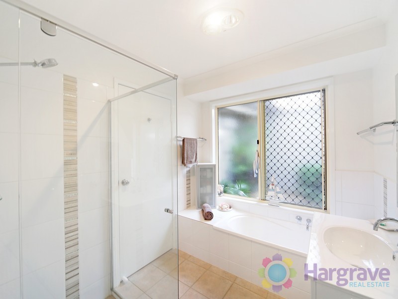 9 Meridan Court, Pomona QLD 4568