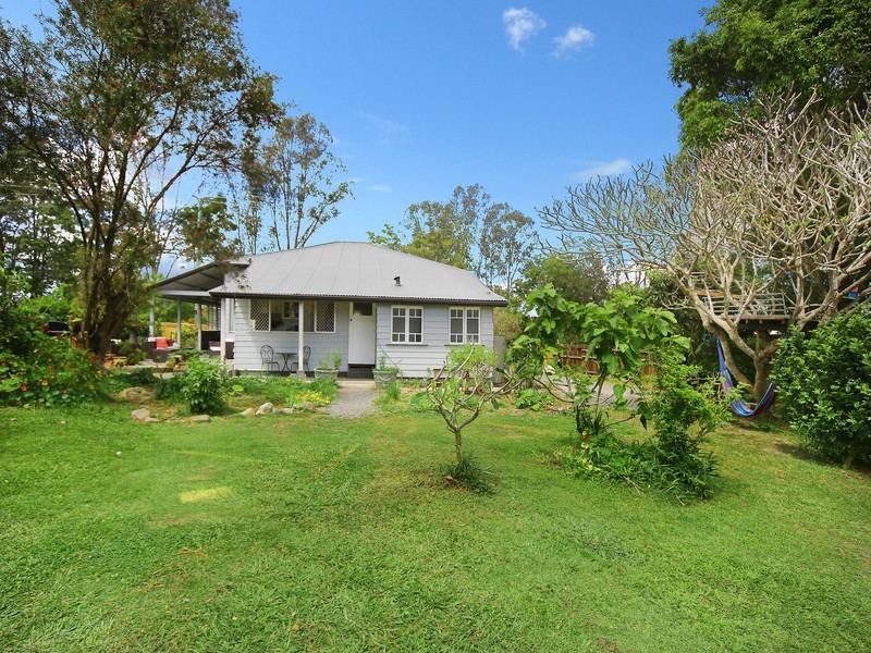 24 Queen Street, Cooran QLD 4569