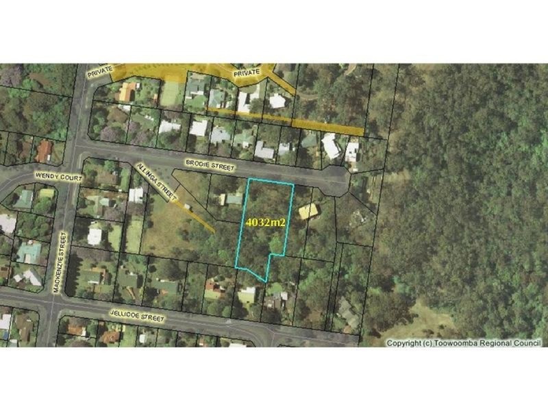 8 Brodie Street, Mount Lofty QLD 4350