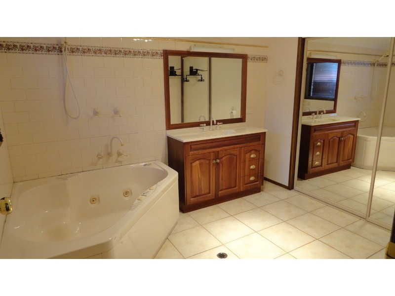 3 Bamboo Court, Darling Heights QLD 4350