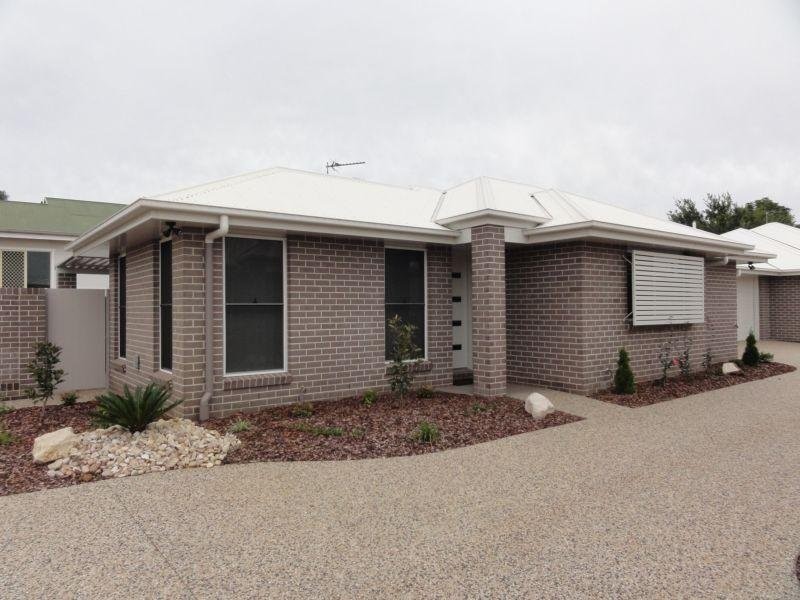 4/5 Gatfield Street, Newtown QLD 4350