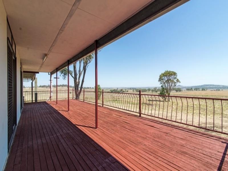 5 Jannuschs Road, Gowrie Mountain QLD 4350