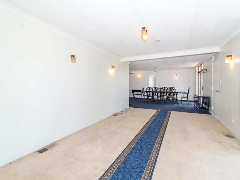 5 Jannuschs Road, Gowrie Mountain QLD 4350