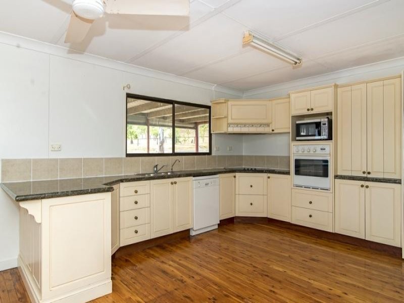 5 Jannuschs Road, Gowrie Mountain QLD 4350