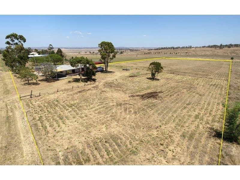 5 Jannuschs Road, Gowrie Mountain QLD 4350