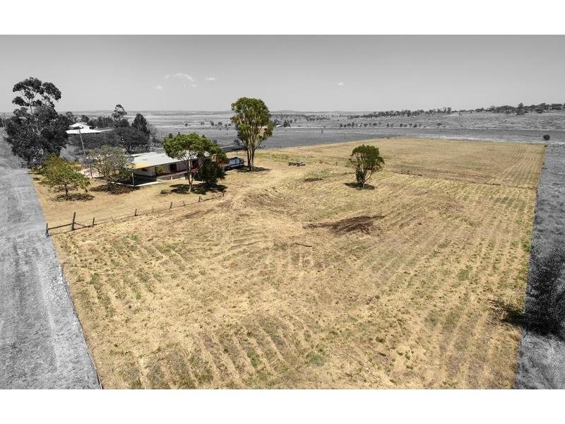 5 Jannuschs Road, Gowrie Mountain QLD 4350