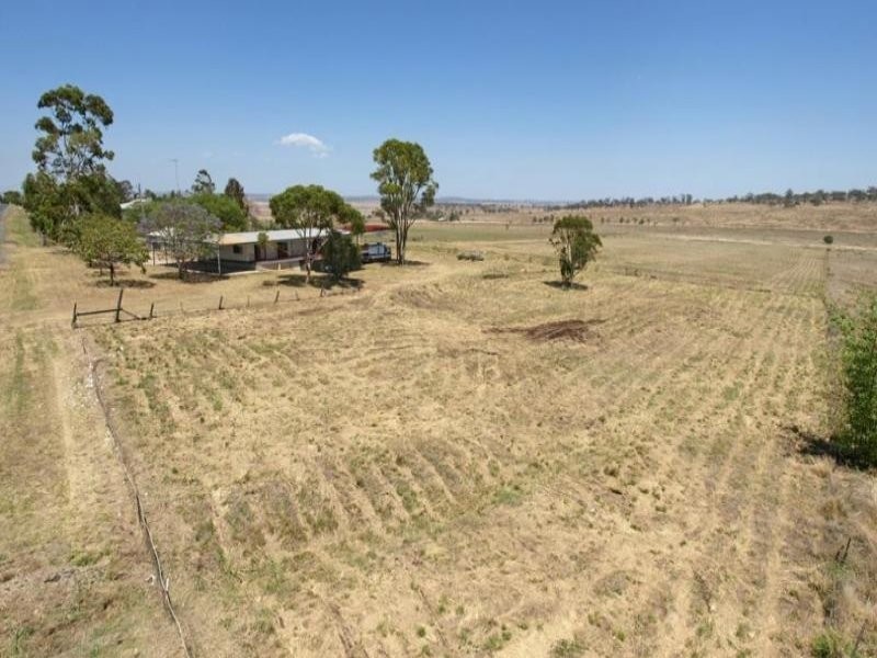 5 Jannuschs Road, Gowrie Mountain QLD 4350