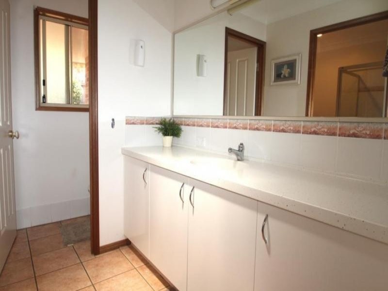 23 Carnation Court, Middle Ridge QLD 4350