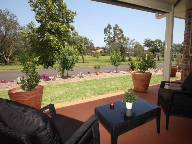 23 Carnation Court, Middle Ridge QLD 4350