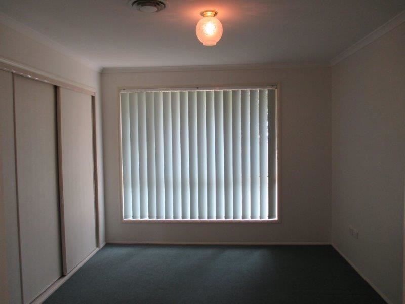 2 Dandelion Drive, Middle Ridge QLD 4350