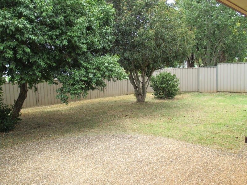 2 Dandelion Drive, Middle Ridge QLD 4350