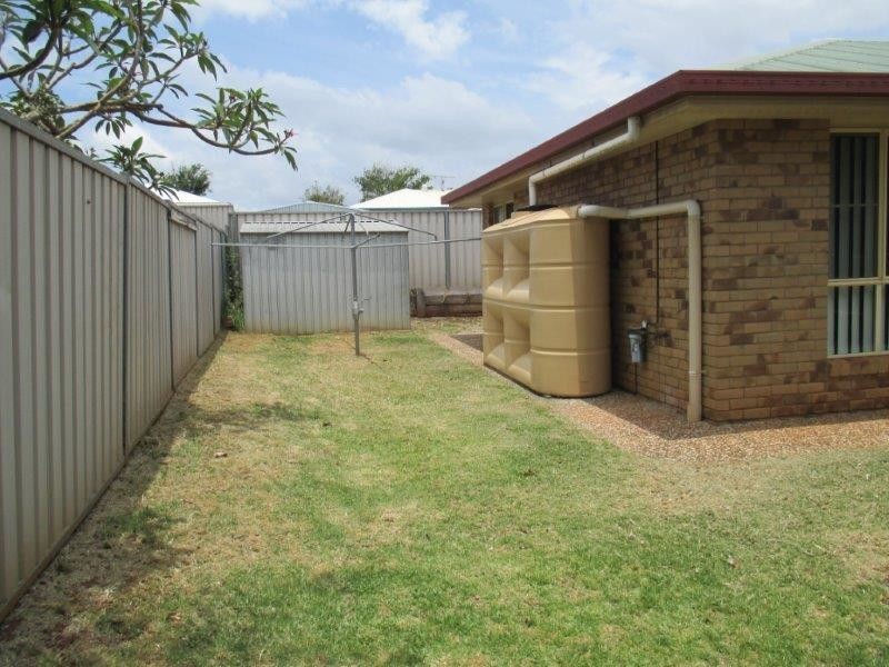 2 Dandelion Drive, Middle Ridge QLD 4350
