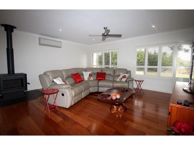 47 Ramsay Road, Cambooya QLD 4358