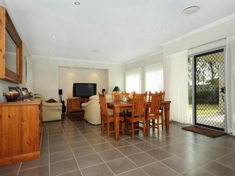 16 Pelican Drive, Rangeville QLD 4350