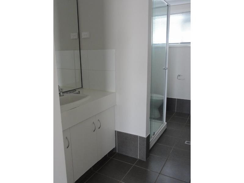 21 Agnes Street, Centenary Heights QLD 4350