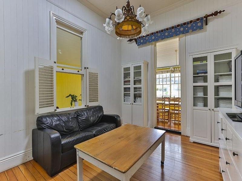 2 South Street, Rangeville QLD 4350