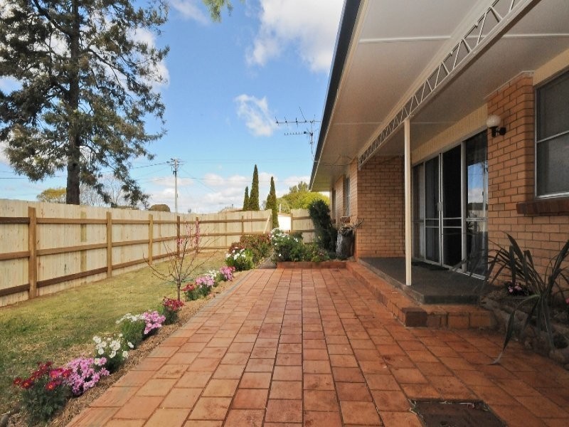 9 Doherty Street, Rockville QLD 4350