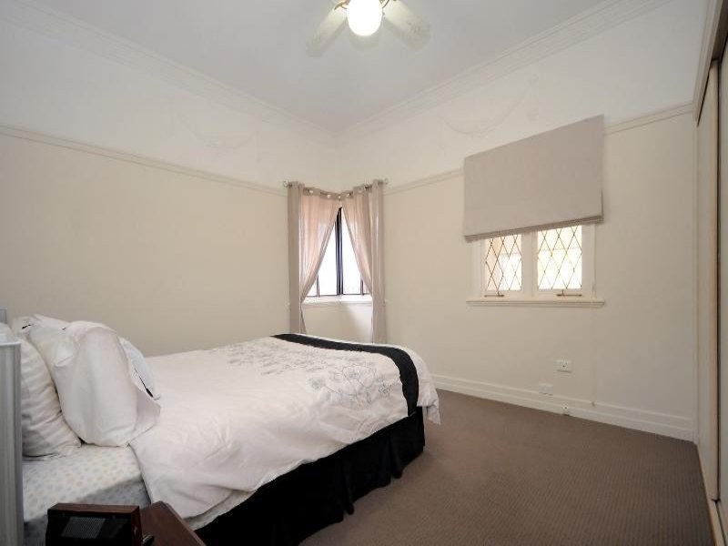 9 Vacy Street, Newtown QLD 4350
