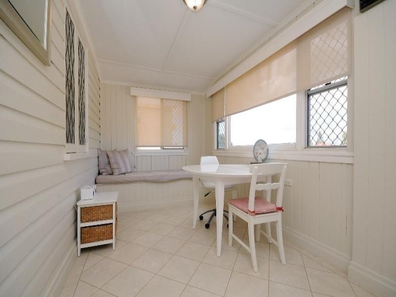 9 Vacy Street, Newtown QLD 4350