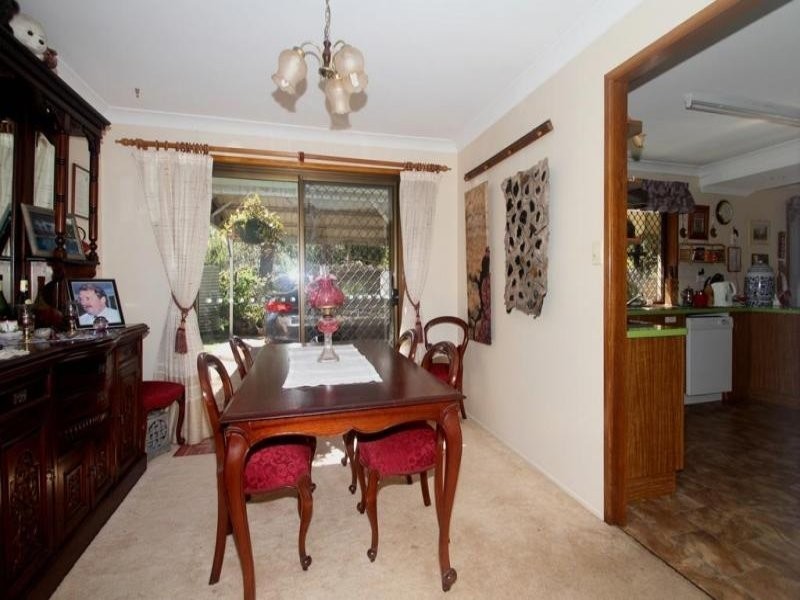 15 Rowland Court, Gowrie Mountain QLD 4350