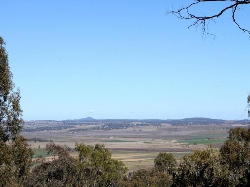 15 Rowland Court, Gowrie Mountain QLD 4350