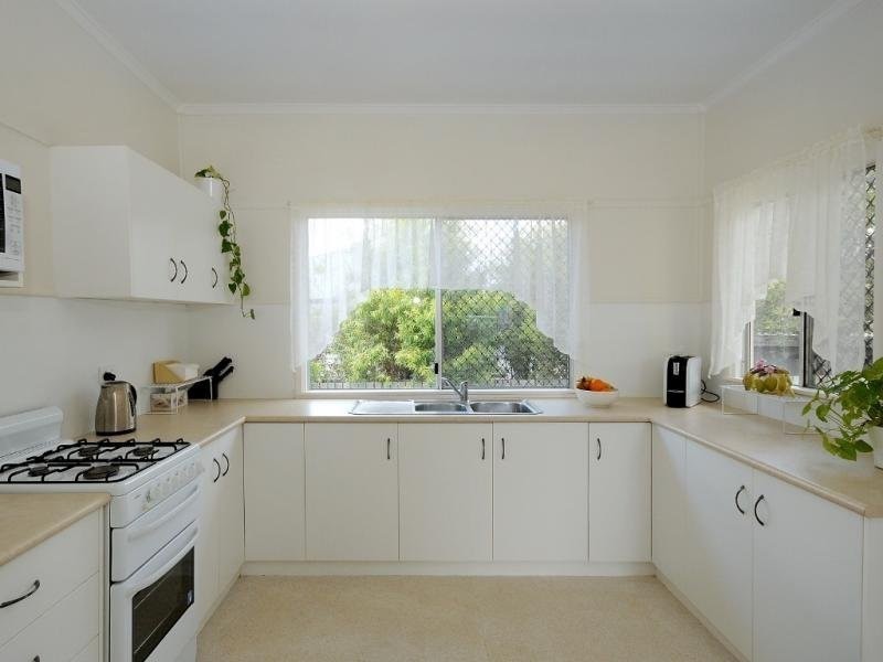 18 Elizabeth Street, South Toowoomba QLD 4350