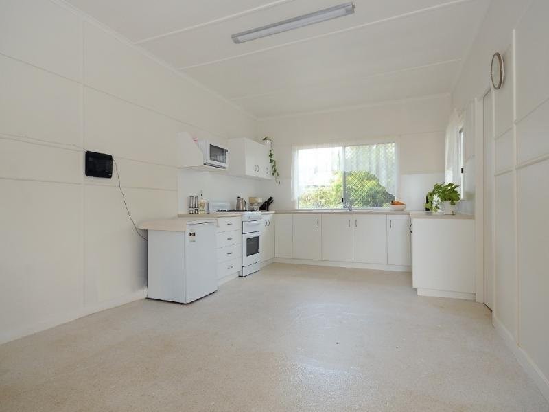 18 Elizabeth Street, South Toowoomba QLD 4350