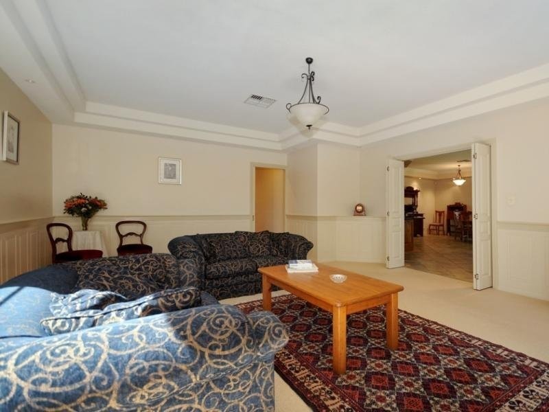 4 Grey Gums Drive, Blue Mountain Heights QLD 4350