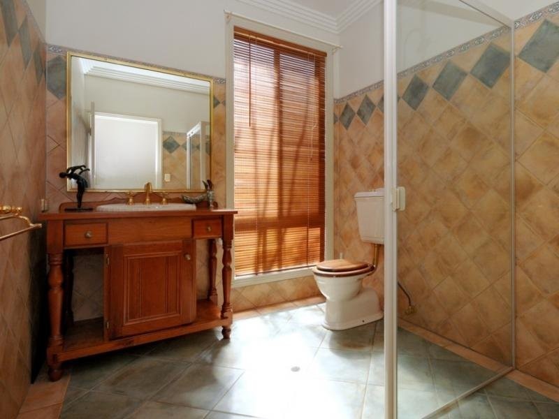 4 Grey Gums Drive, Blue Mountain Heights QLD 4350