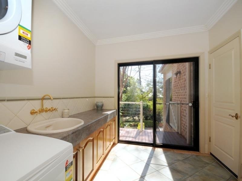 4 Grey Gums Drive, Blue Mountain Heights QLD 4350