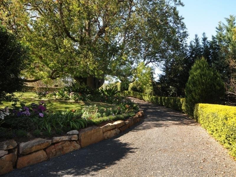 4 Grey Gums Drive, Blue Mountain Heights QLD 4350