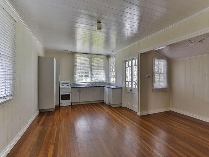 141 Perth Street, South Toowoomba QLD 4350