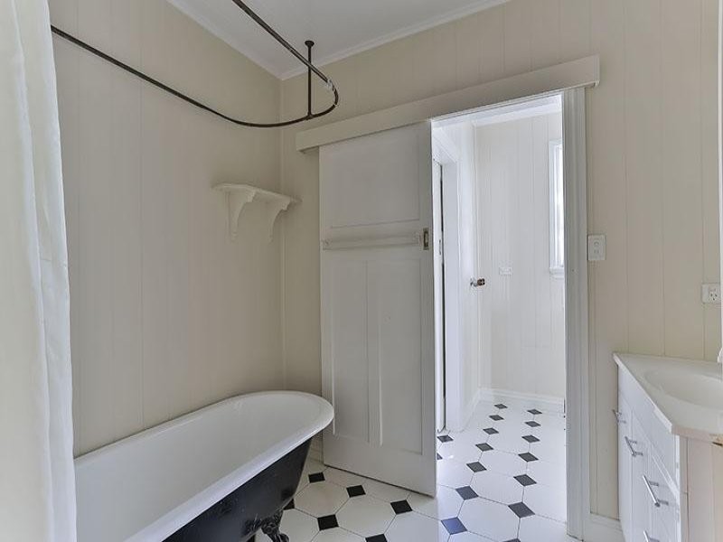 141 Perth Street, South Toowoomba QLD 4350