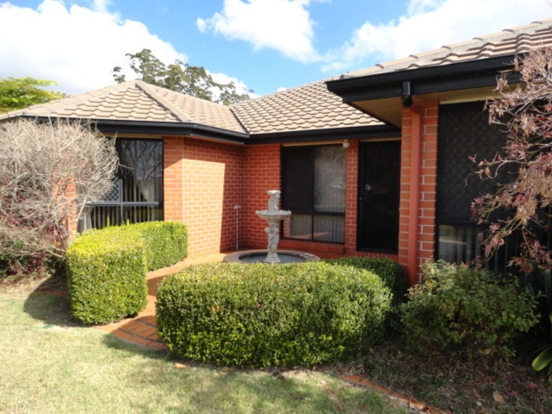 6 Glen Eagles Drive, Middle Ridge QLD 4350