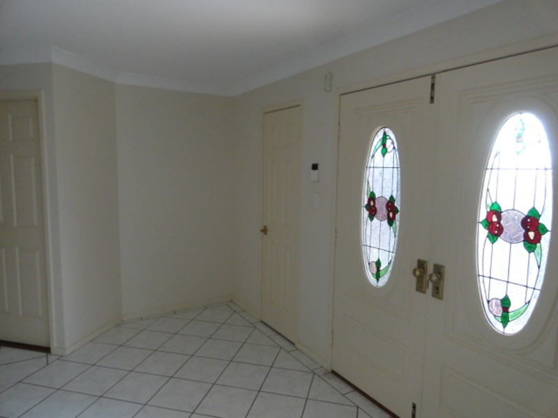 6 Glen Eagles Drive, Middle Ridge QLD 4350