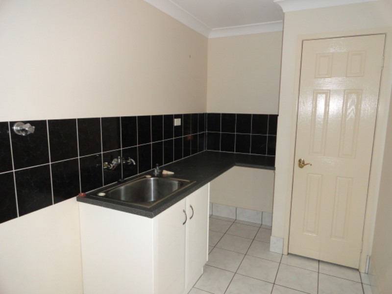 6 Glen Eagles Drive, Middle Ridge QLD 4350