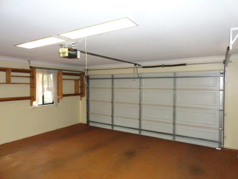 6 Glen Eagles Drive, Middle Ridge QLD 4350