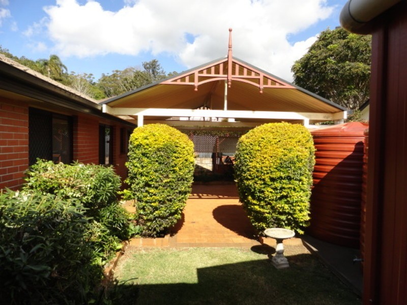 6 Glen Eagles Drive, Middle Ridge QLD 4350