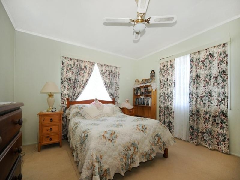 32 Wombyra Street, Newtown QLD 4350