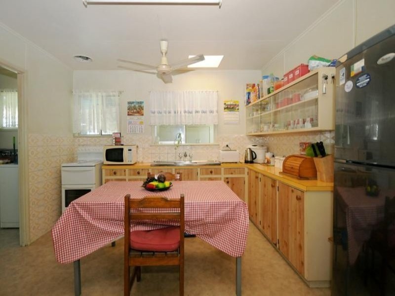 32 Wombyra Street, Newtown QLD 4350