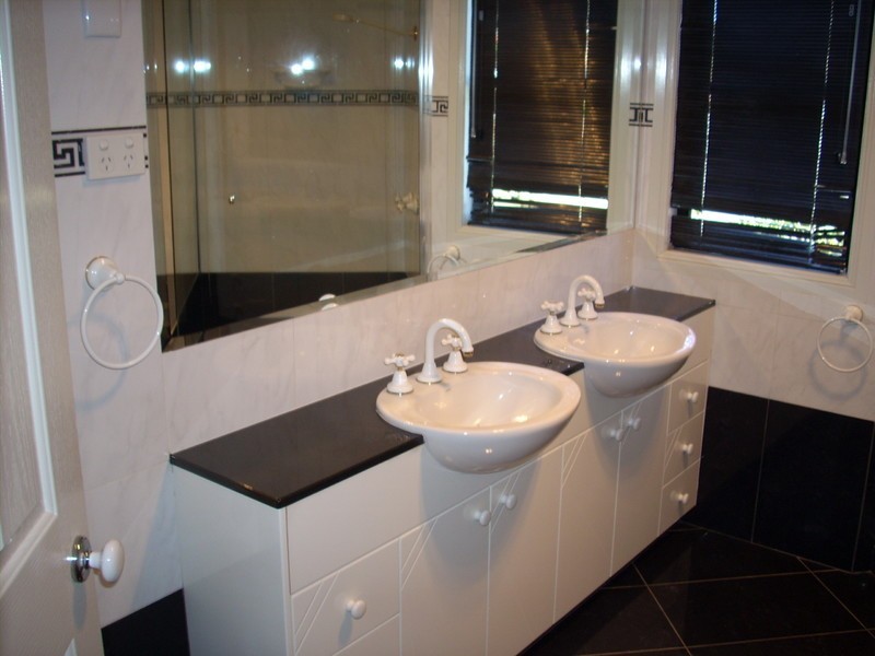 17 Glen Eagles Drive, Middle Ridge QLD 4350