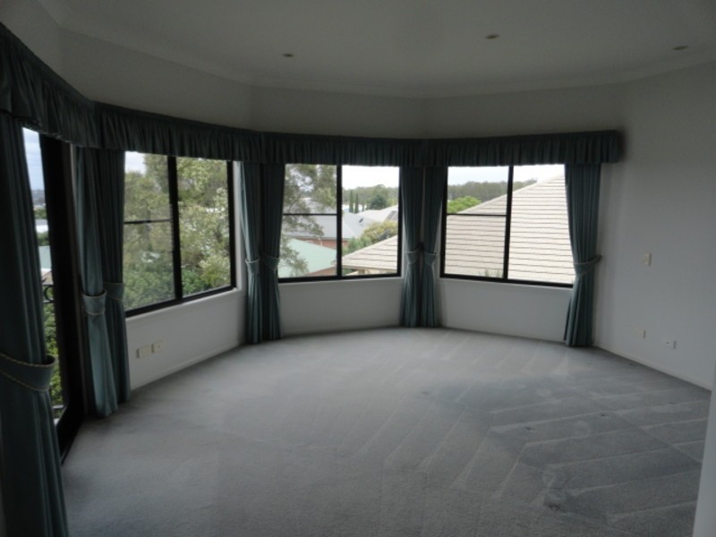 17 Glen Eagles Drive, Middle Ridge QLD 4350