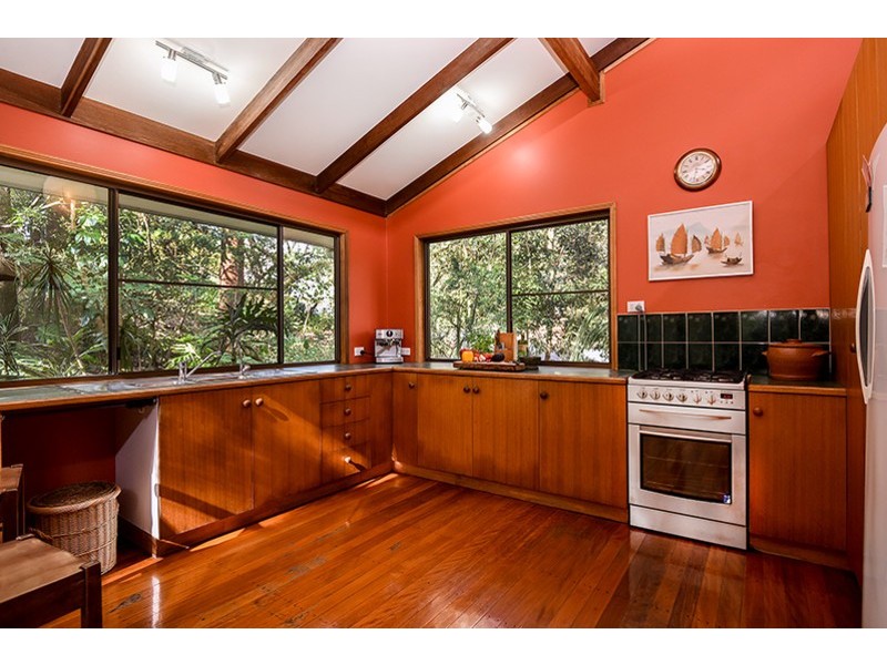 17 Amos Crescent, Mount Lofty QLD 4350