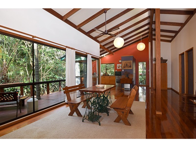 17 Amos Crescent, Mount Lofty QLD 4350