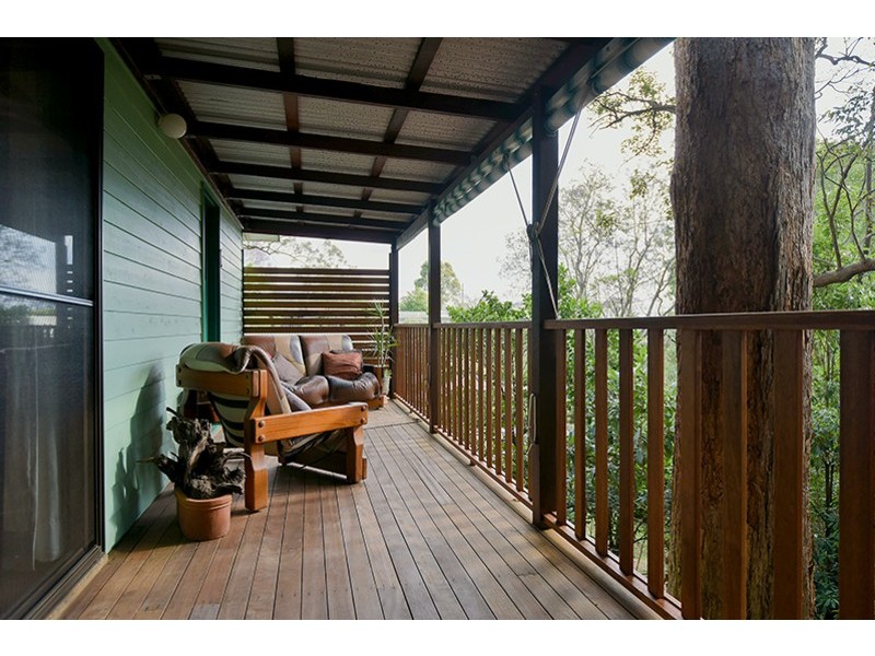 17 Amos Crescent, Mount Lofty QLD 4350