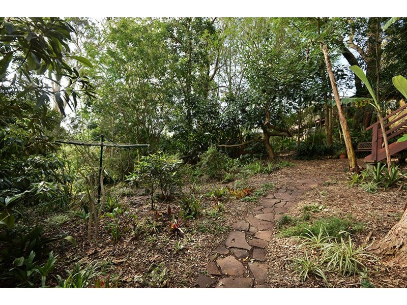 17 Amos Crescent, Mount Lofty QLD 4350
